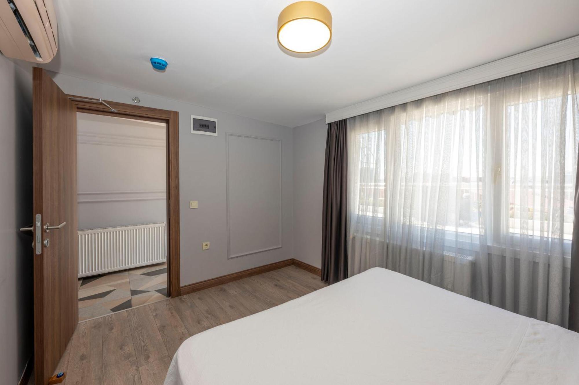 Comfort Suites Hotel Istanbul Exterior photo